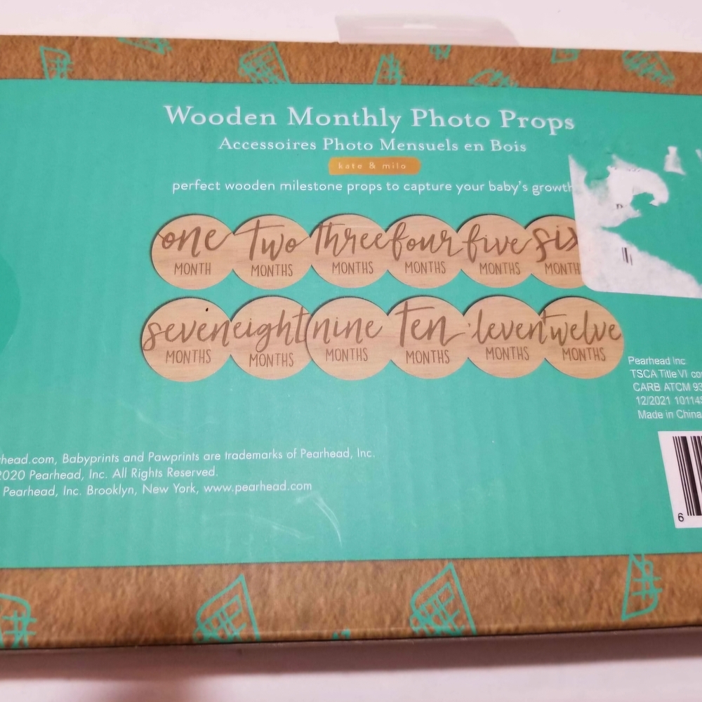 Wooden Milestone Photo Prop Disc Set - Natural and Brown - Picture 2 of 3